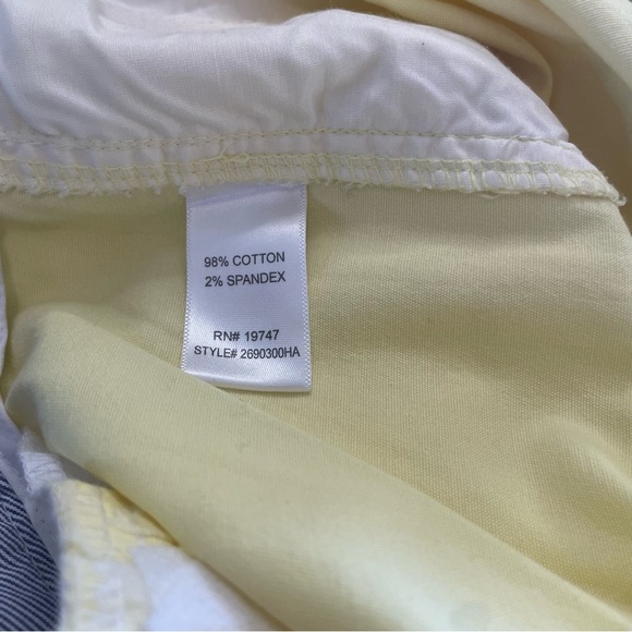 Land’N Sea 16 Women’s Shorts Pastel Yellow PRELOVED - Picture 6 of 15